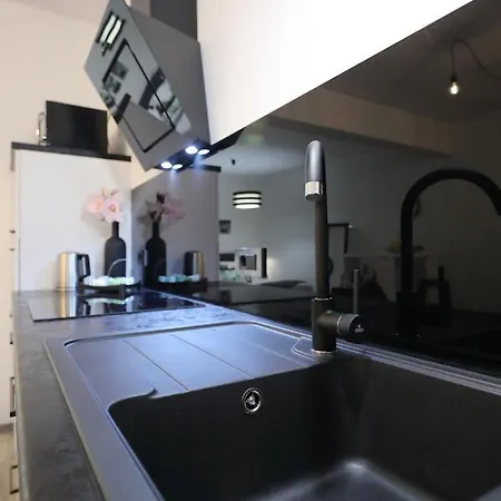 Luxury 1107 Apartment *